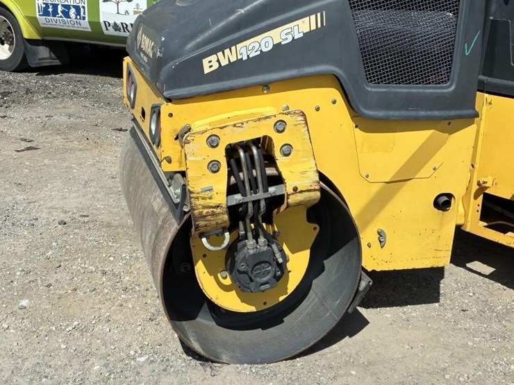 2019-bomag-bw120-image-5