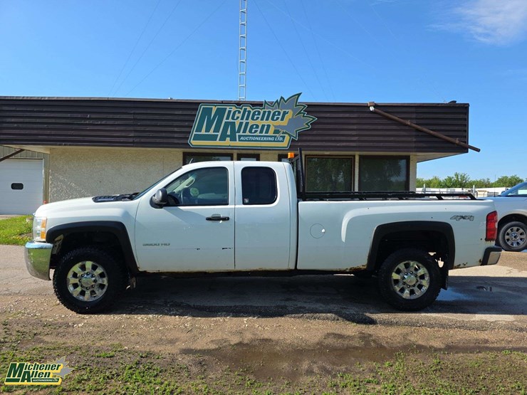 2011-chevrolet-silverado-3500hd-image-5