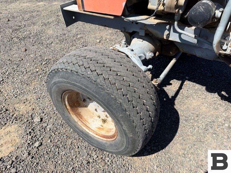 1983-massey-ferguson-1010-image-12