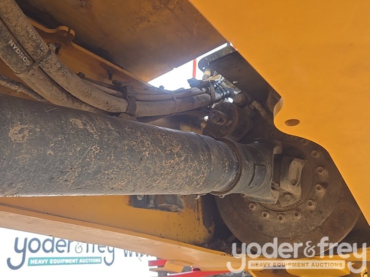 2022-volvo-a25g-image-33