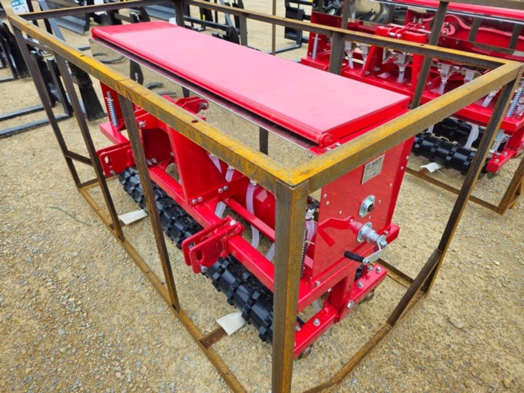 #5142-•-2026-agt-stsd10-seeder-image-1
