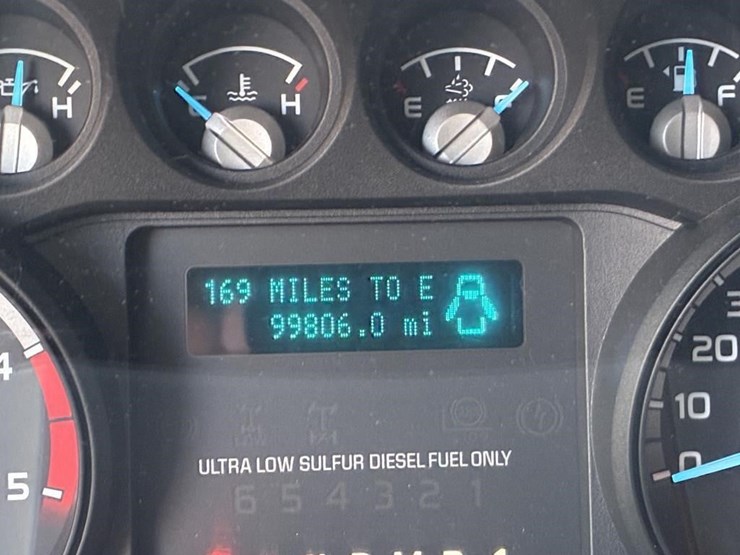 2016-ford-f650-xlt-image-24