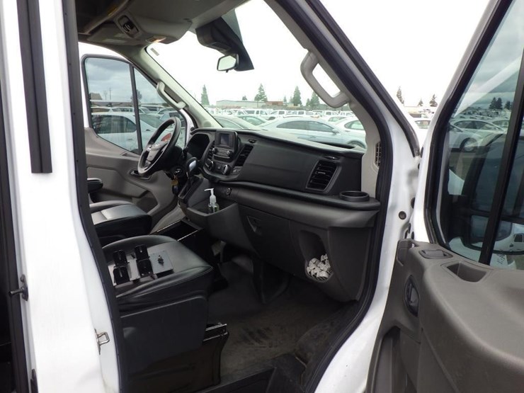 2020-ford-transit-image-7