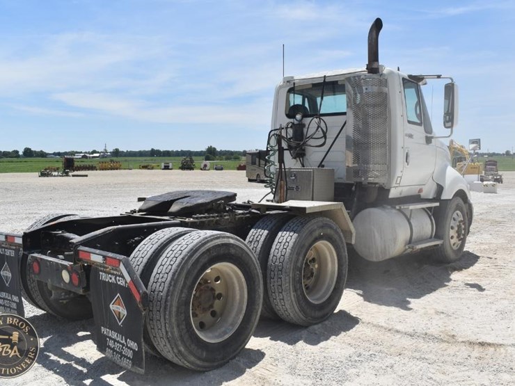 2010-international-prostar-image-5