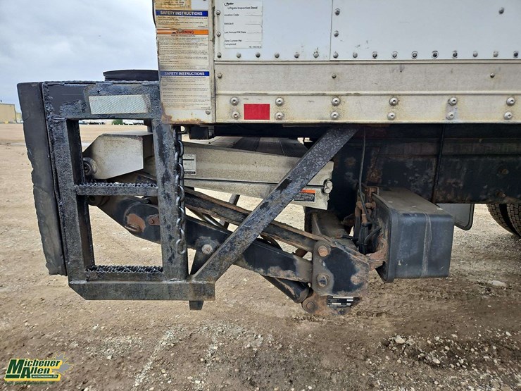 2011-international-durastar-4300-image-24