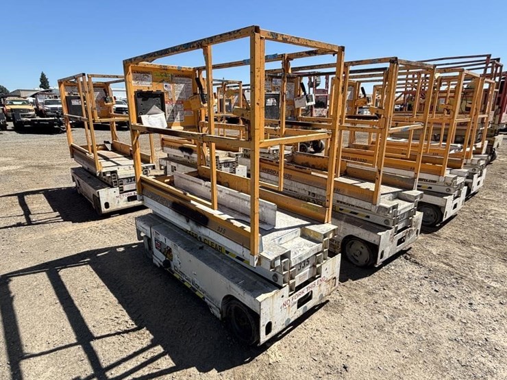 2005-custom-equipment-hb1030-image-4