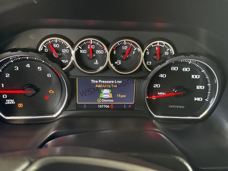 2023-chevrolet-tahoe-image-18