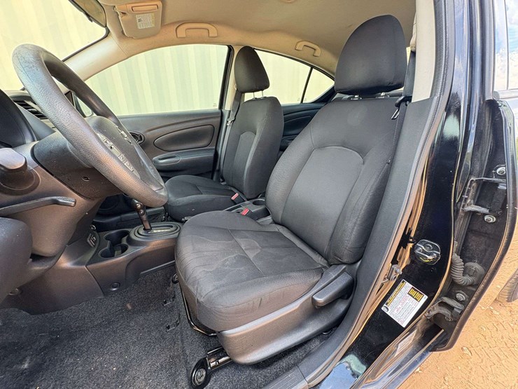 2019-nissan-versa-sedan-s-plus-(121,518-miles)-image-15