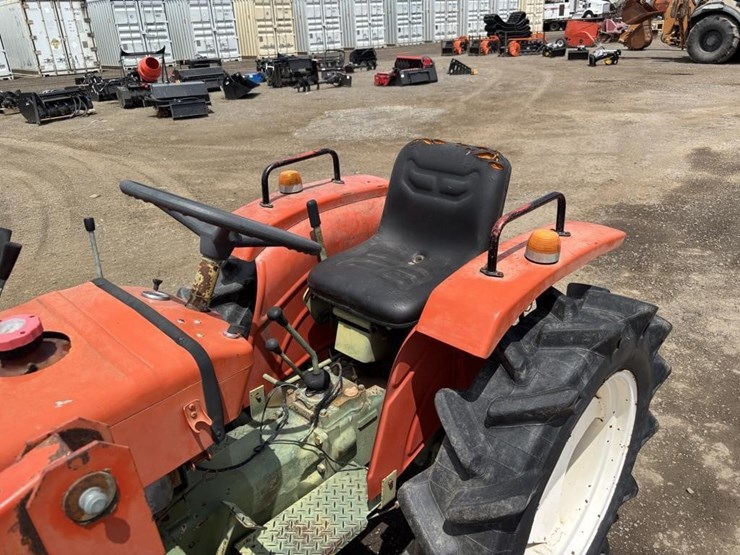 yanmar-ym1900-image-25
