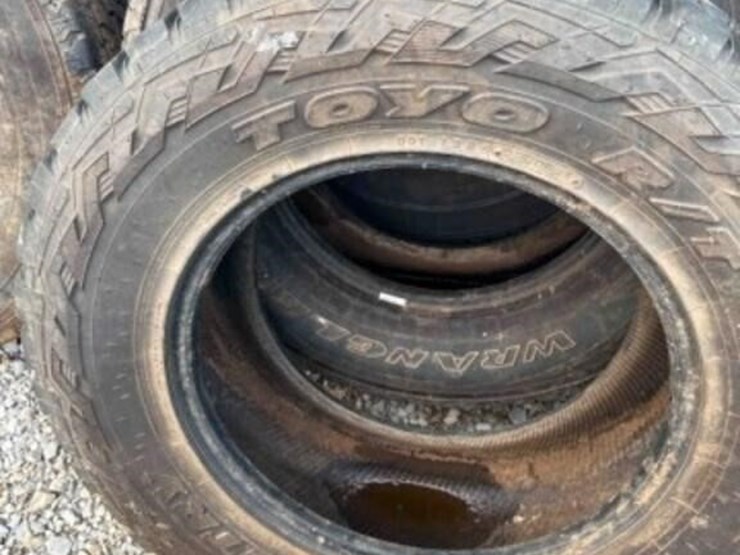 4---tires-,-see-description-image-3