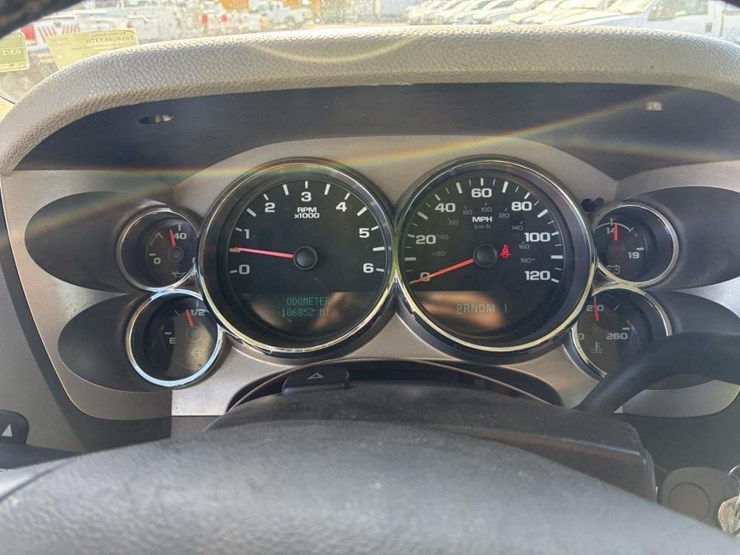 2012-gmc-2500hd-image-18