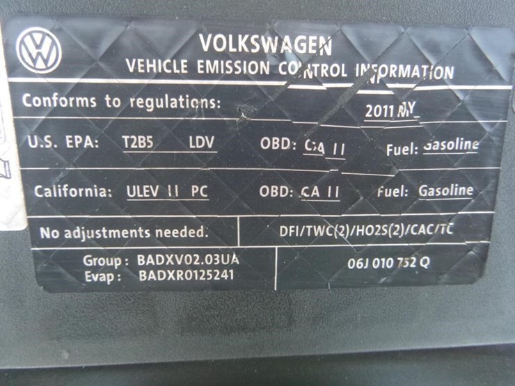2011-volkswagen-tiguan-image-14