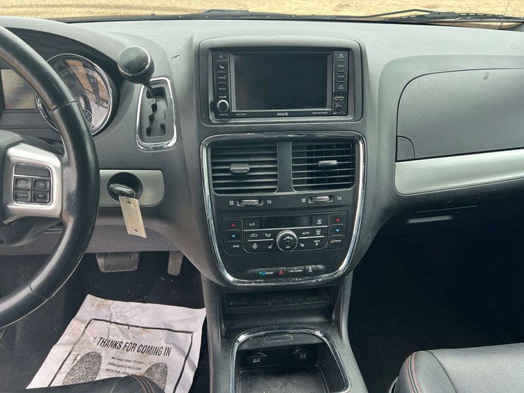 2018-dodge-grand-caravan-gt-image-13