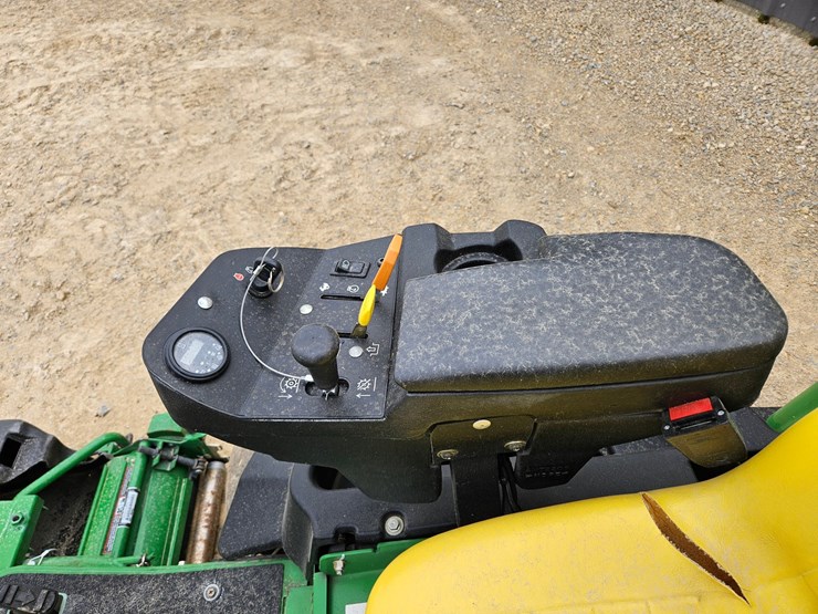 john-deere-2500e-image-21