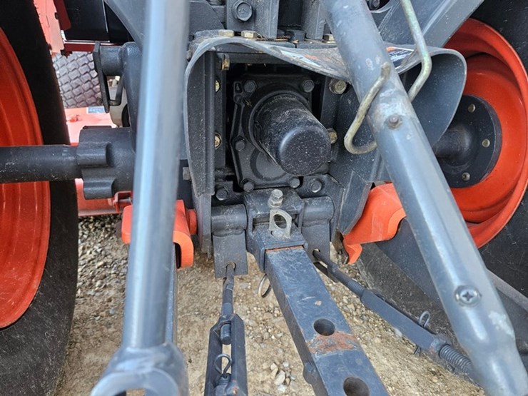 kubota-b7800hst-image-17