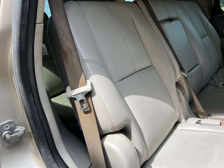 2013-gmc-yukon-slt-image-26