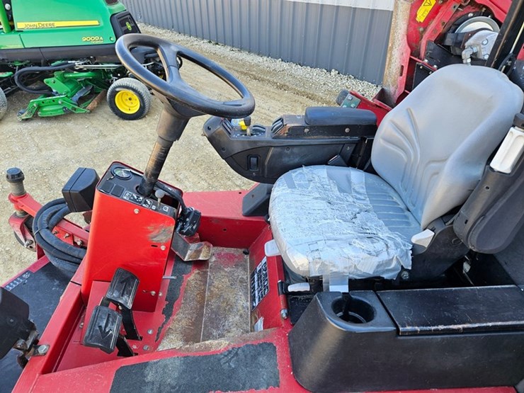 #5030-•-toro-ground-master-4000d-4x4-wide-area-mower-image-31