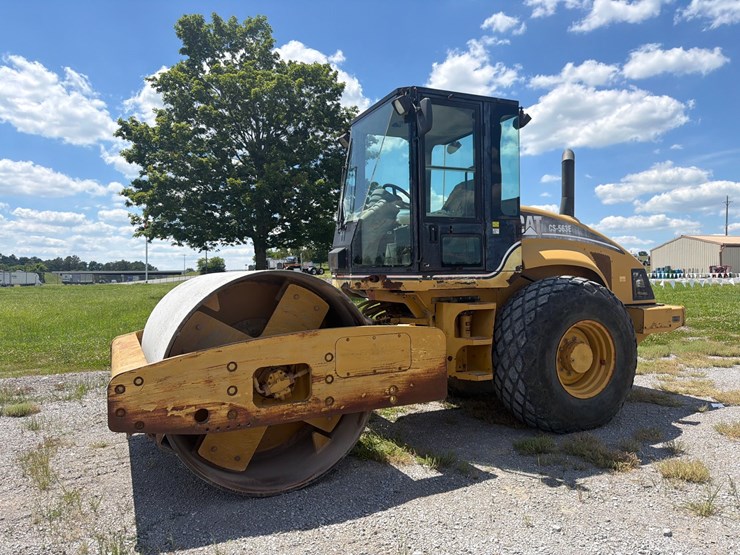 caterpillar-cs-563e-image-1
