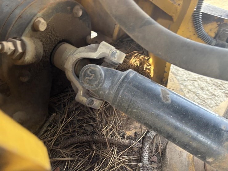 2005-deere-624j-image-26