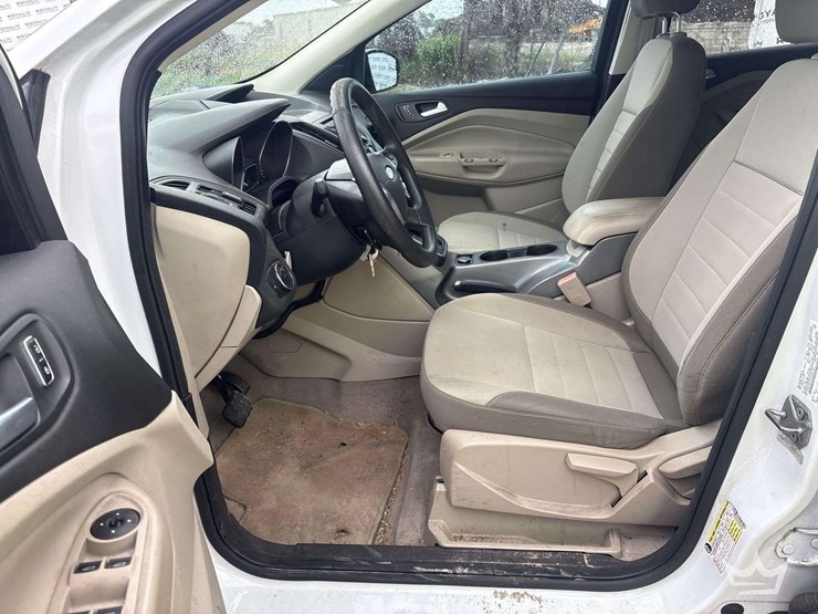 2013-ford-escape-image-12