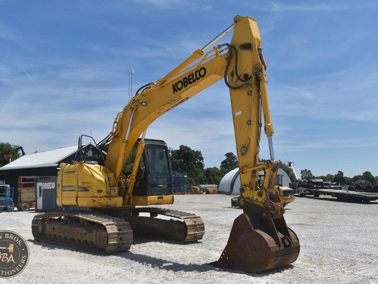 2014-kobelco-sk260sr-lc-3-image-7