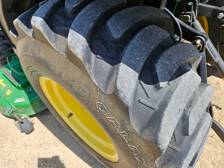 john-deere-3520-image-17
