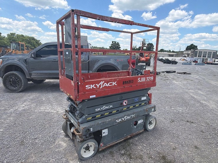2015-skyjack-sjiii3219-image-4