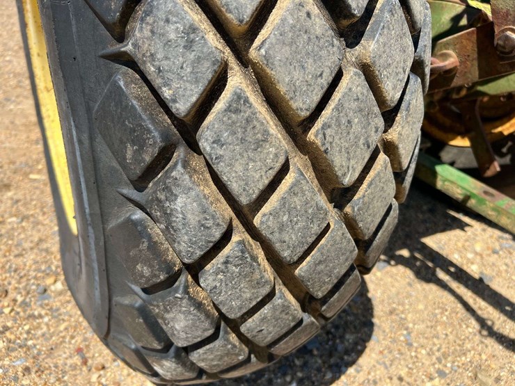 john-deere-750-image-14