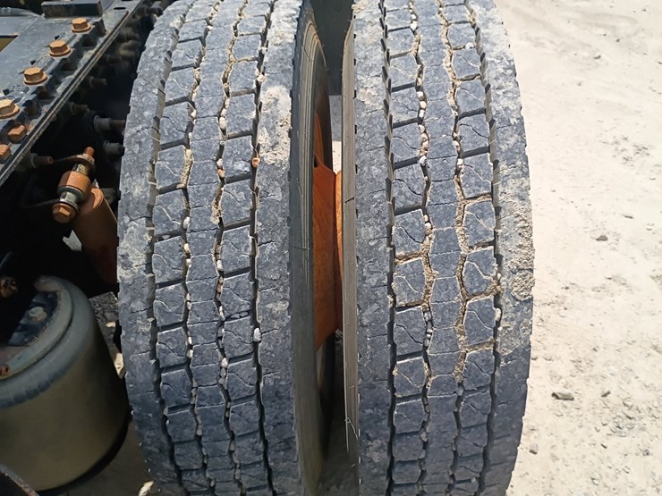 2016-international-prostar-image-108