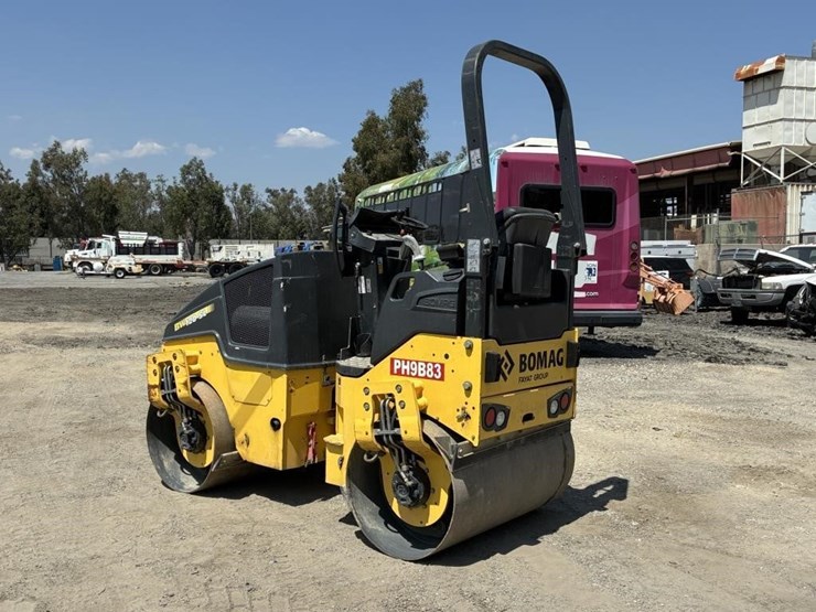 2019-bomag-bw120-image-4