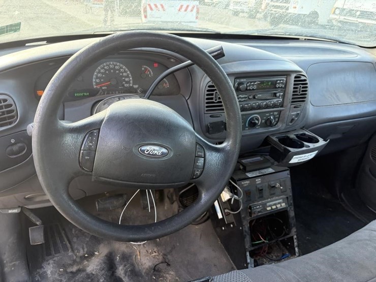 2004-ford-f150-image-15