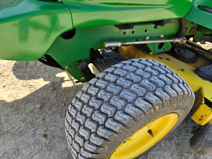 john-deere-325-image-11