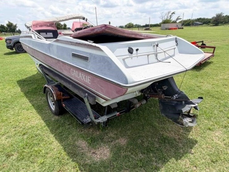 1991-galaxie-19’-deck-boat-&-trailer-image-5
