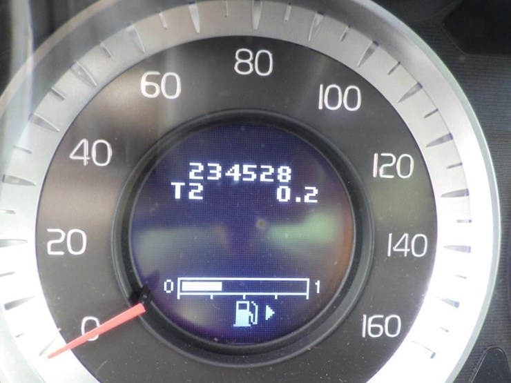 2013-volvo-xc60-image-14