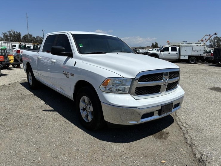 2019-dodge-1500-image-2