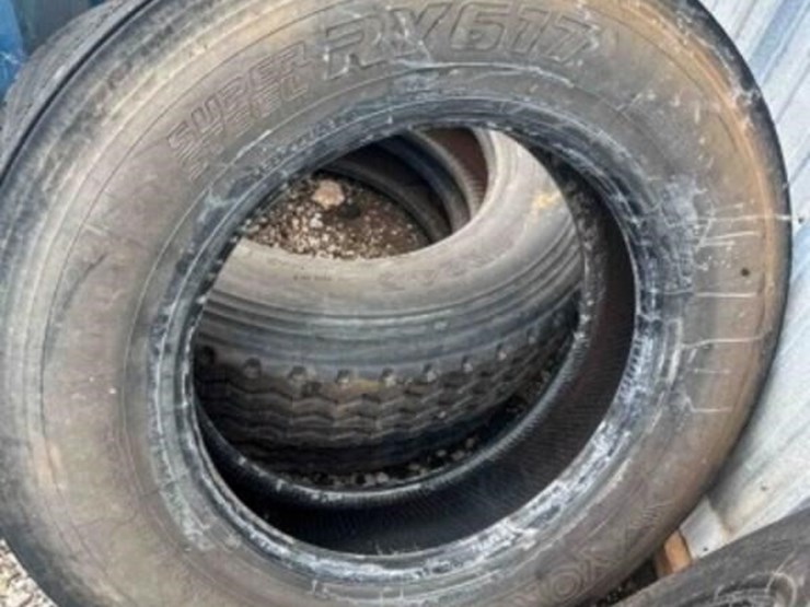 4---tires-,-see-description-image-3