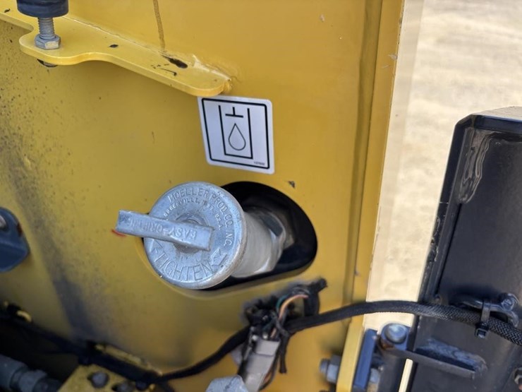 2018-yanmar-s220r-image-46
