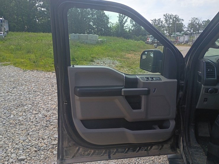 2018-ford-f150-image-29