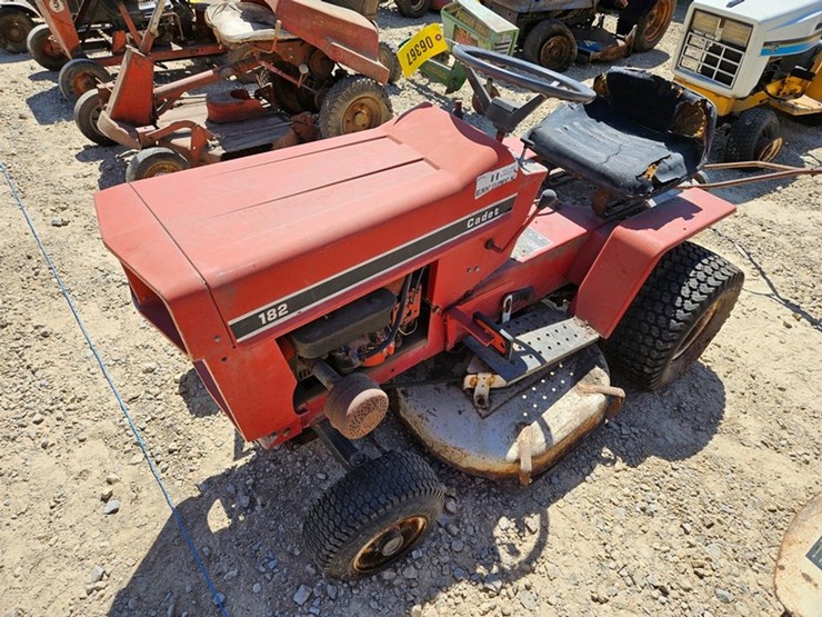 cub-cadet-182-image-1