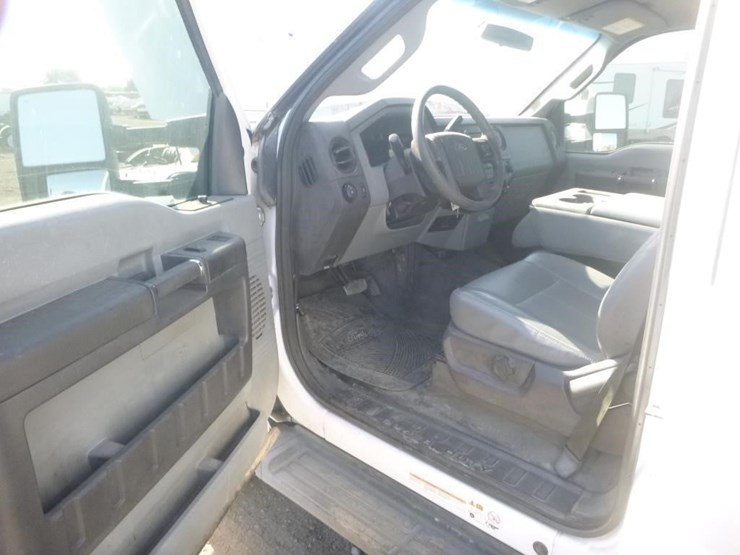 2016-ford-f550-image-28