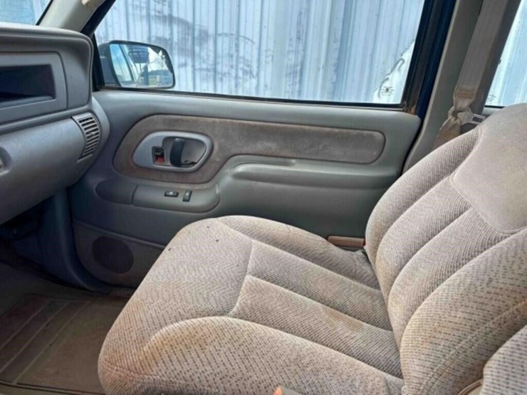 1998-chevrolet-2500-image-18