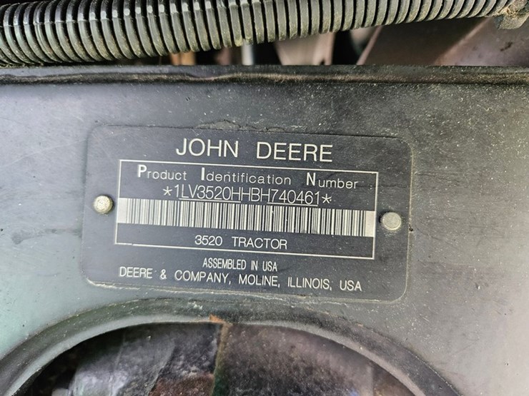 john-deere-3520-image-40