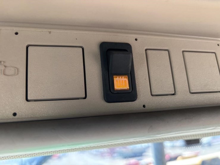john-deere-6420-image-44