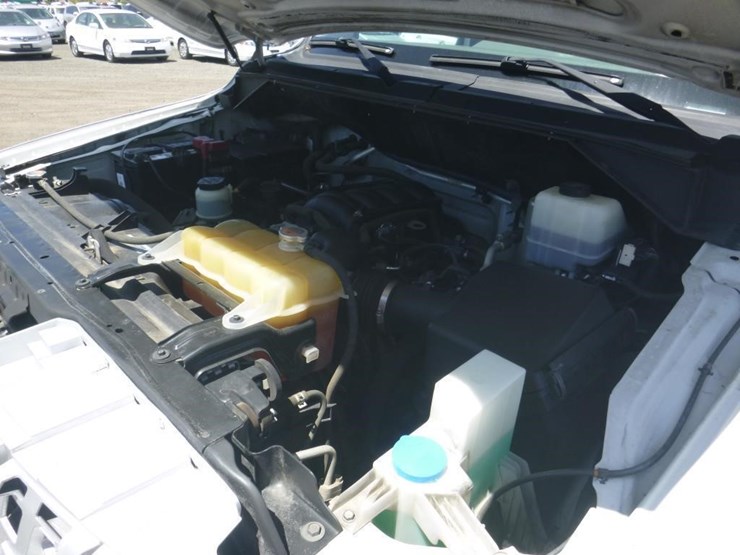 2016-nissan-nv2500-image-10