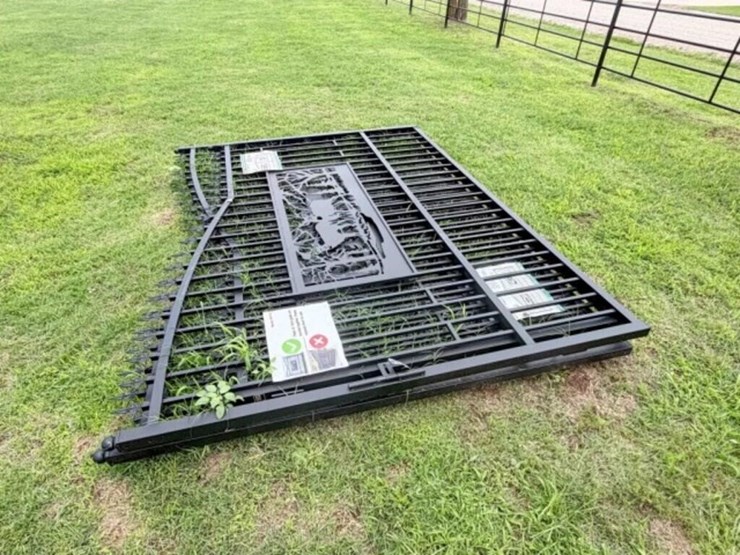 kj-model-k0720-ornate-metal-gates-image-6