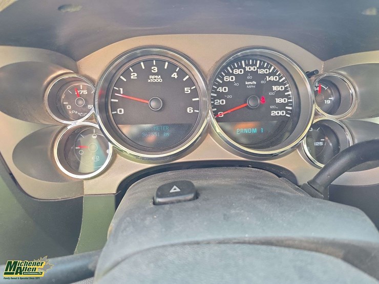 2011-chevrolet-silverado-3500hd-image-19