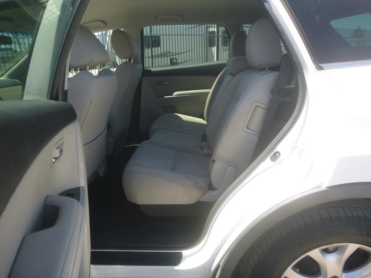 2012-mazda-cx9-image-7