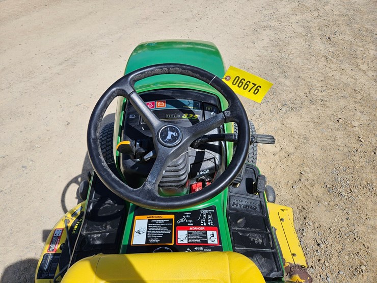 john-deere-325-image-23