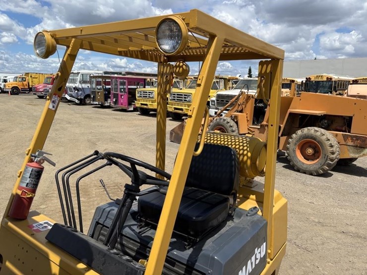 komatsu-fg25s-4-image-16