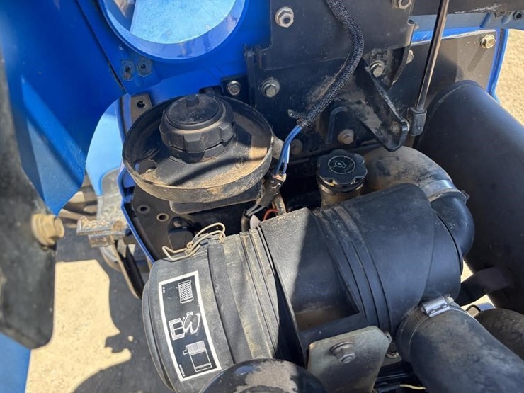 new-holland-tc29da-image-33